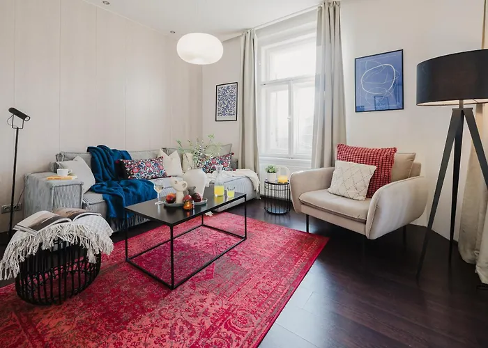 Days - Open-plan With Netflix In Zizkov Praha