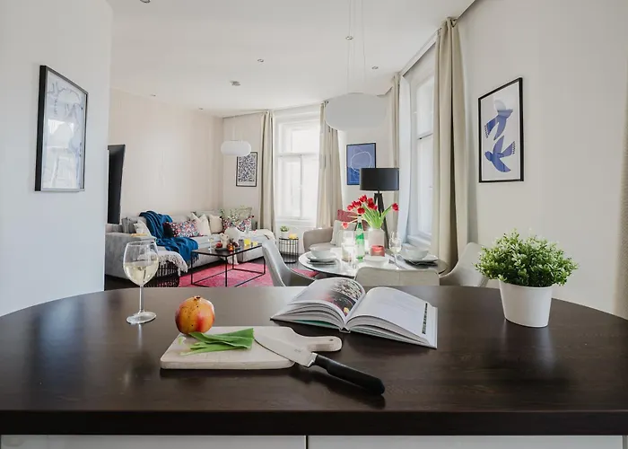 Days - Open-plan With Netflix In Zizkov * Praha