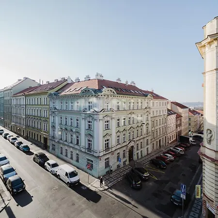 Prague Days - Open-Plan Apartment With Smart Tv In Zizkov Apartman *