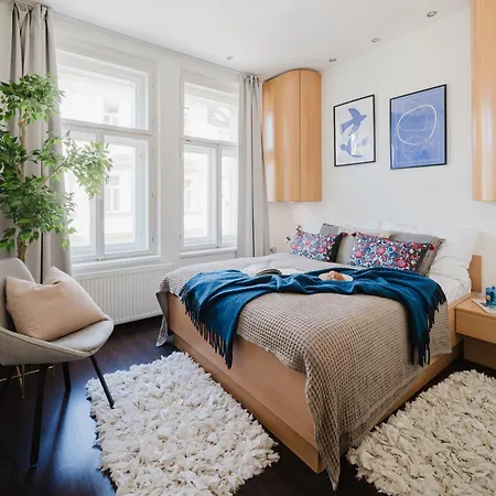 Prague Days - Open-Plan Apartment With Smart Tv In Zizkov Prága